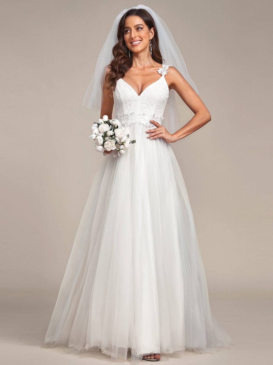 Simple tulle outlet wedding dress