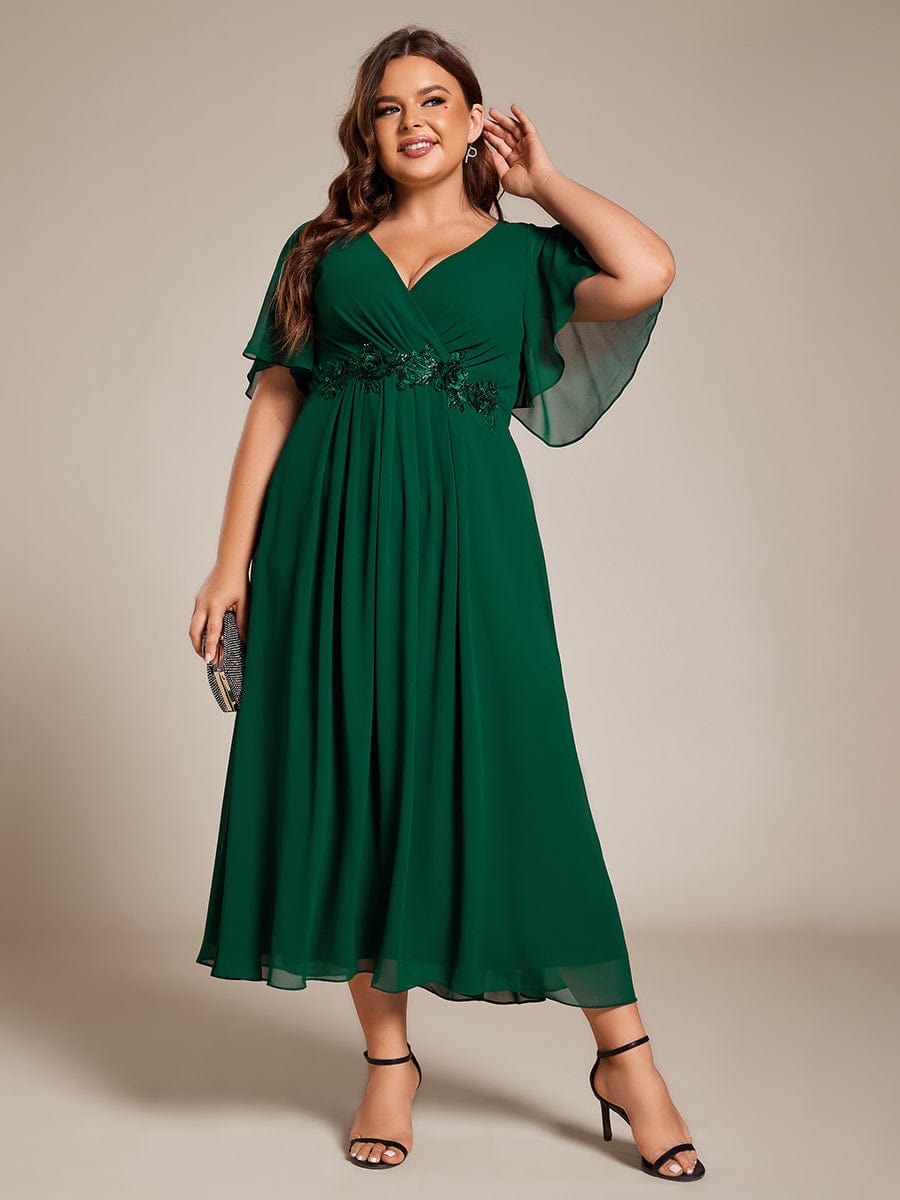 Plus Size V-Neck Chiffon Wedding Guest Dress with Waist Applique #color_Dark Green