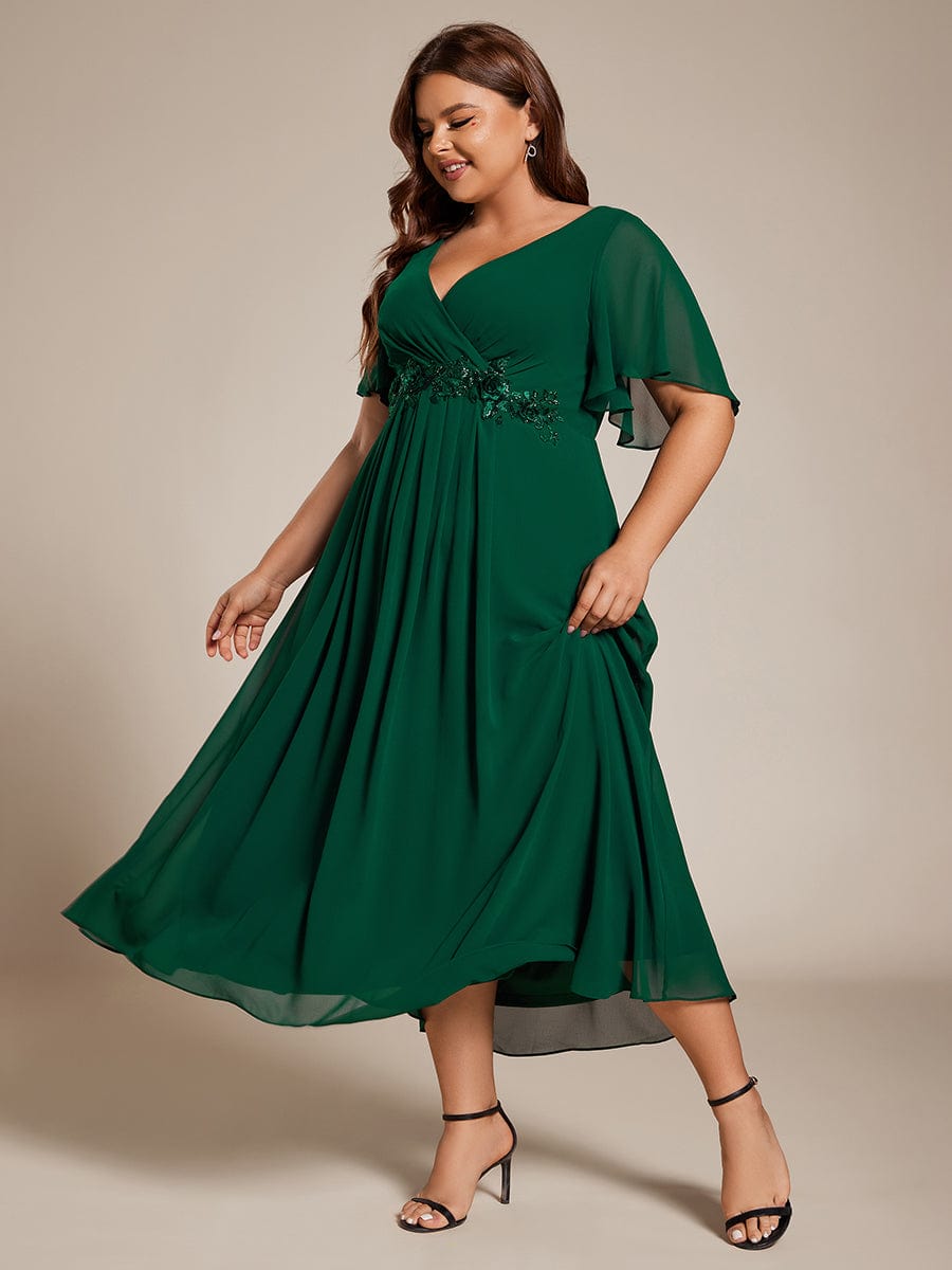 Plus Size V-Neck Chiffon Wedding Guest Dress with Waist Applique #color_Dark Green