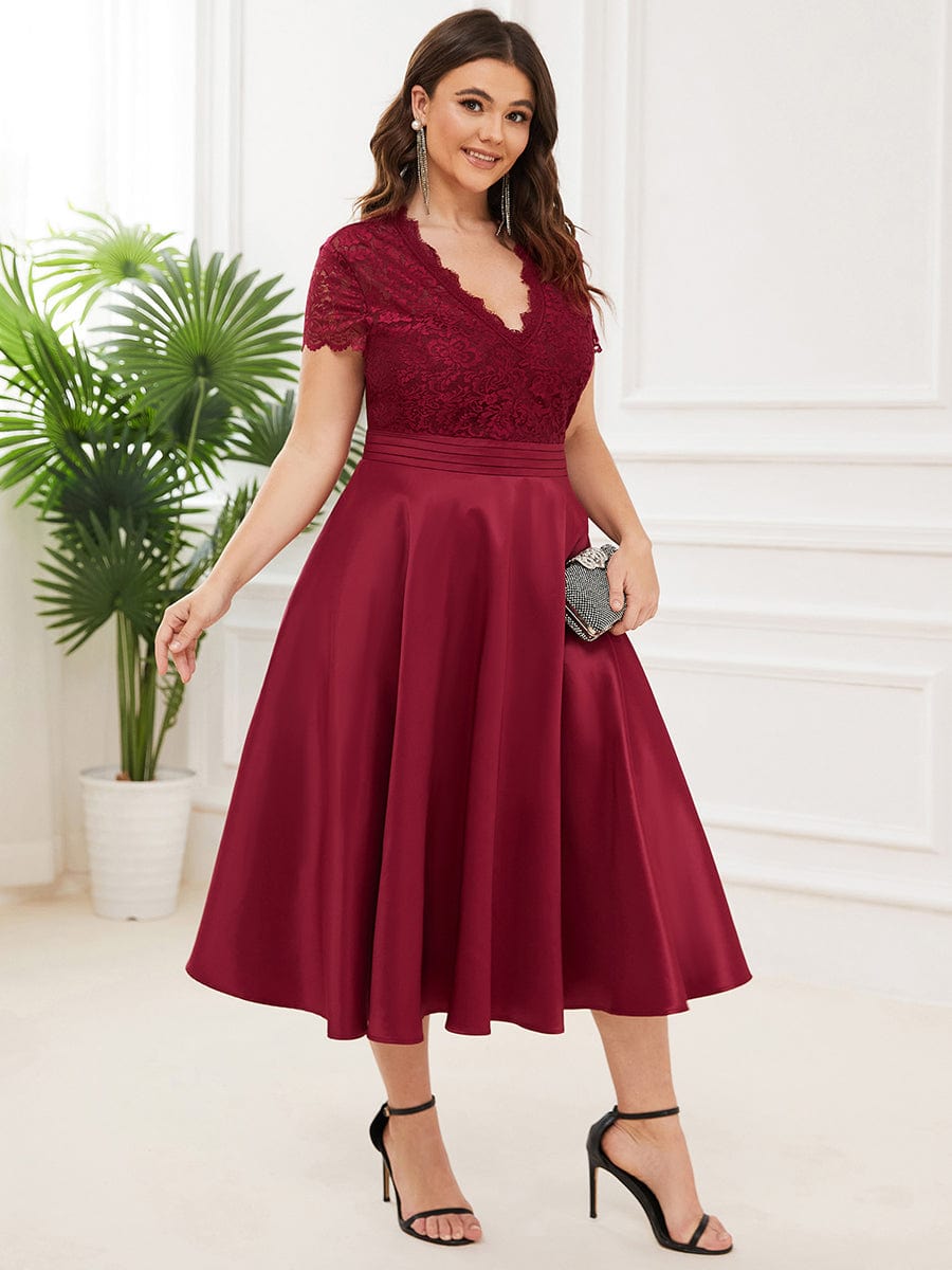 Plus Size Lace Cap Sleeve V neck Midi Cocktail Dress #color_Burgundy