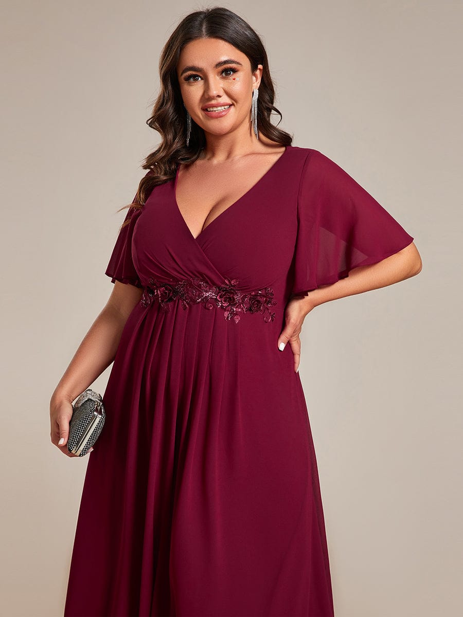 Plus Size V-Neck Chiffon Wedding Guest Dress with Waist Applique #color_Burgundy