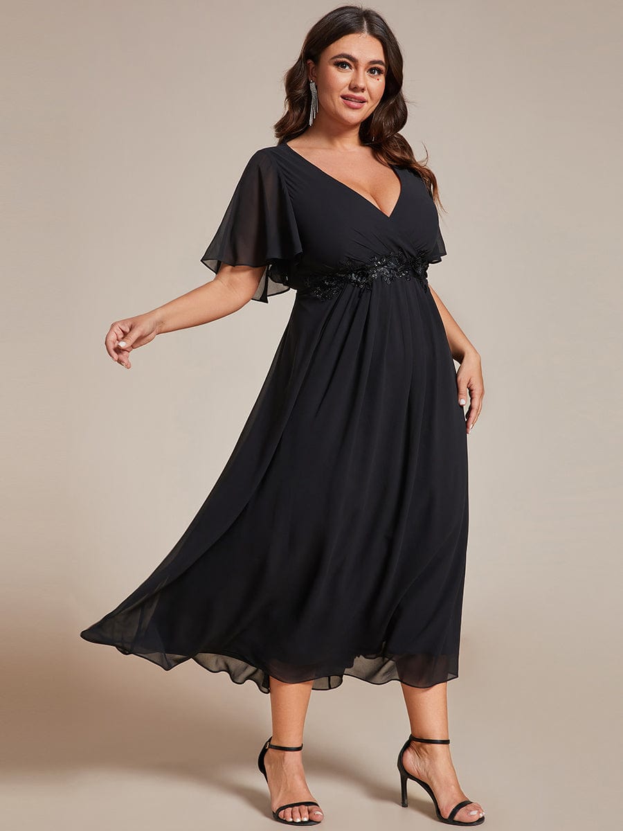 Plus Size V-Neck Chiffon Wedding Guest Dress with Waist Applique #color_Black