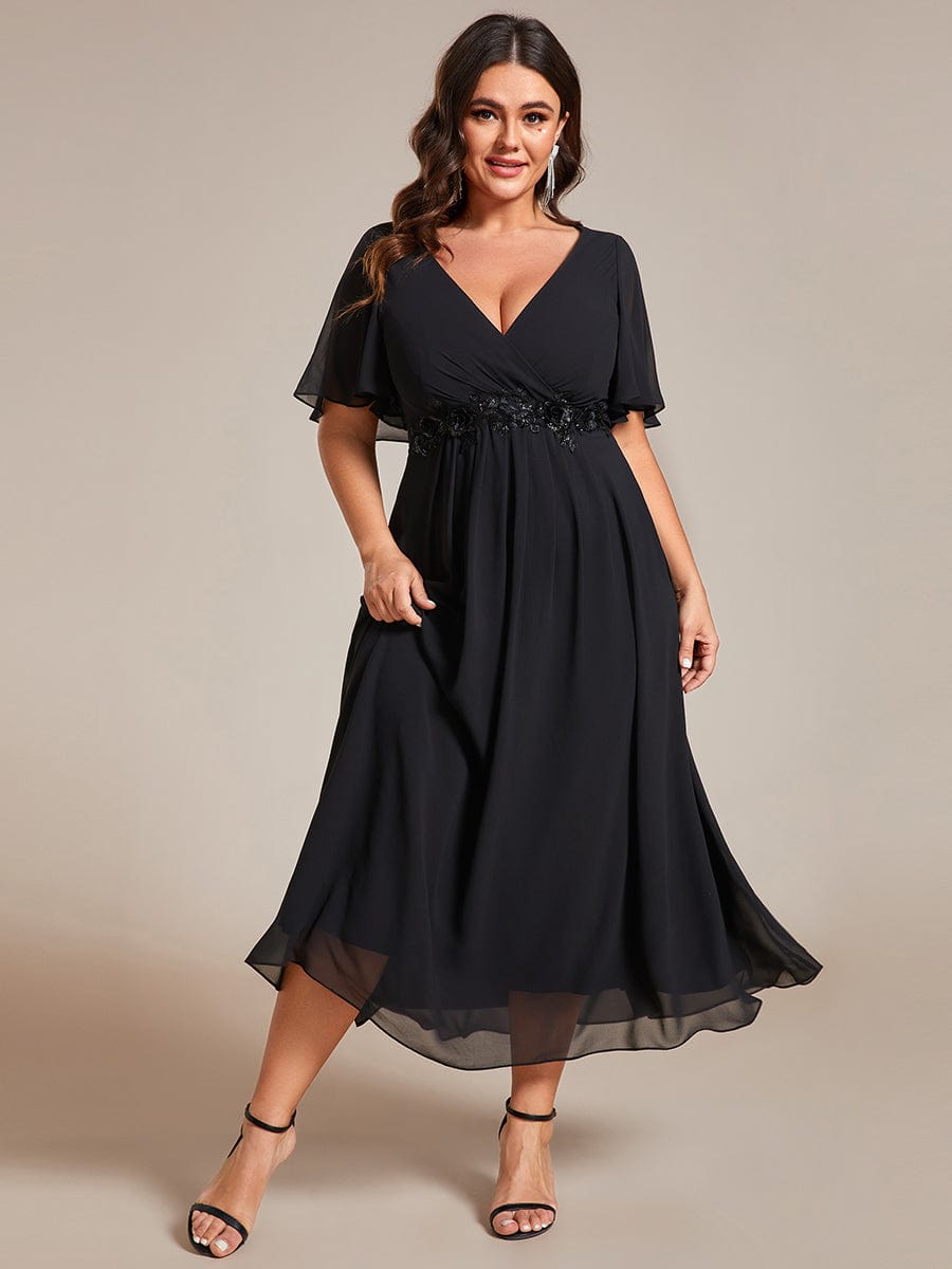 Plus Size V-Neck Chiffon Wedding Guest Dress with Waist Applique #color_Black