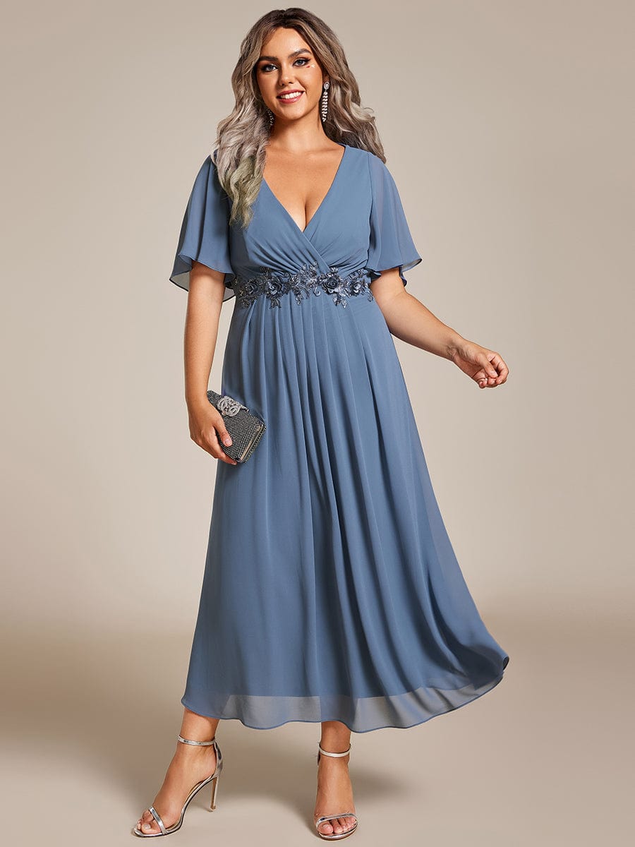 Plus Size V-Neck Chiffon Wedding Guest Dress with Waist Applique #color_Dusty Blue