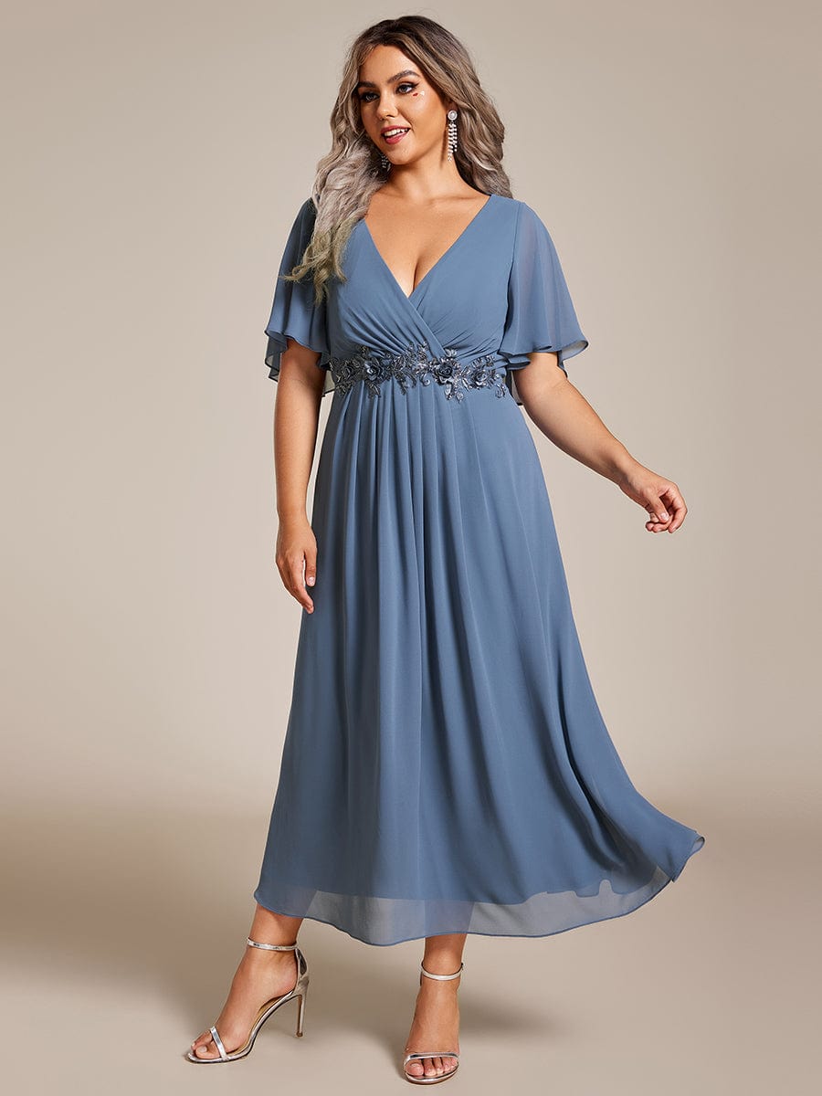 Plus Size V-Neck Chiffon Wedding Guest Dress with Waist Applique #color_Dusty Blue