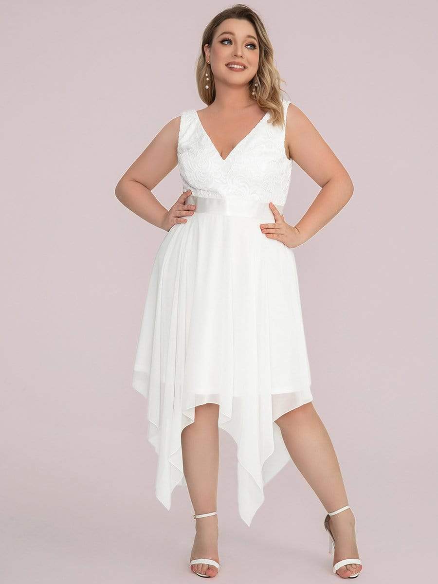 Plus Size Stunning V Neck Lace & Chiffon Prom Dress for Women #color_Cream