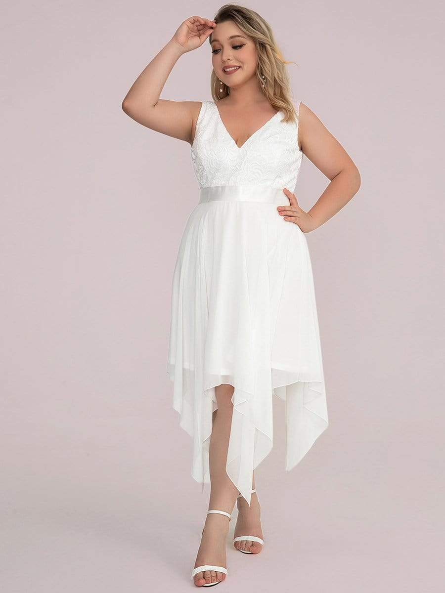 Plus Size Stunning V Neck Lace & Chiffon Prom Dress for Women #color_Cream