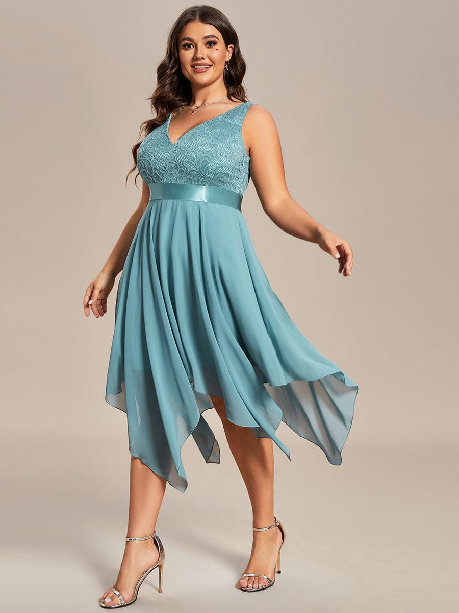 Plus Size Stunning V Neck Lace & Chiffon Prom Dress for Women #color_Dusty Blue