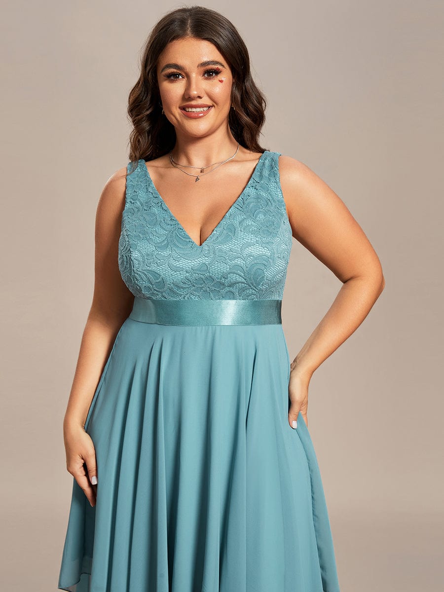 Plus Size Stunning V Neck Lace & Chiffon Prom Dress for Women #color_Dusty Blue