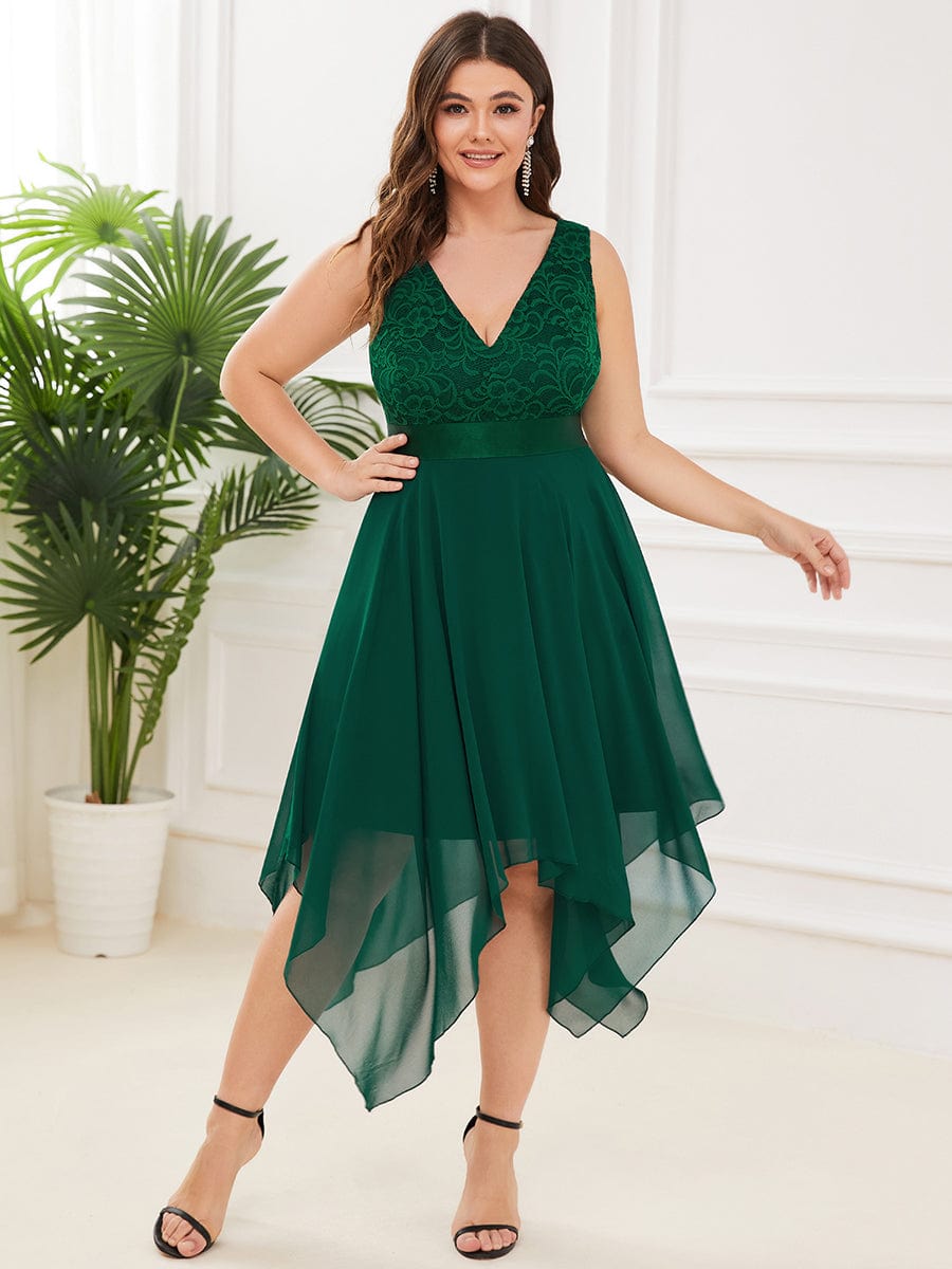 Plus Size Stunning V Neck Lace & Chiffon Prom Dress for Women #color_Dark Green