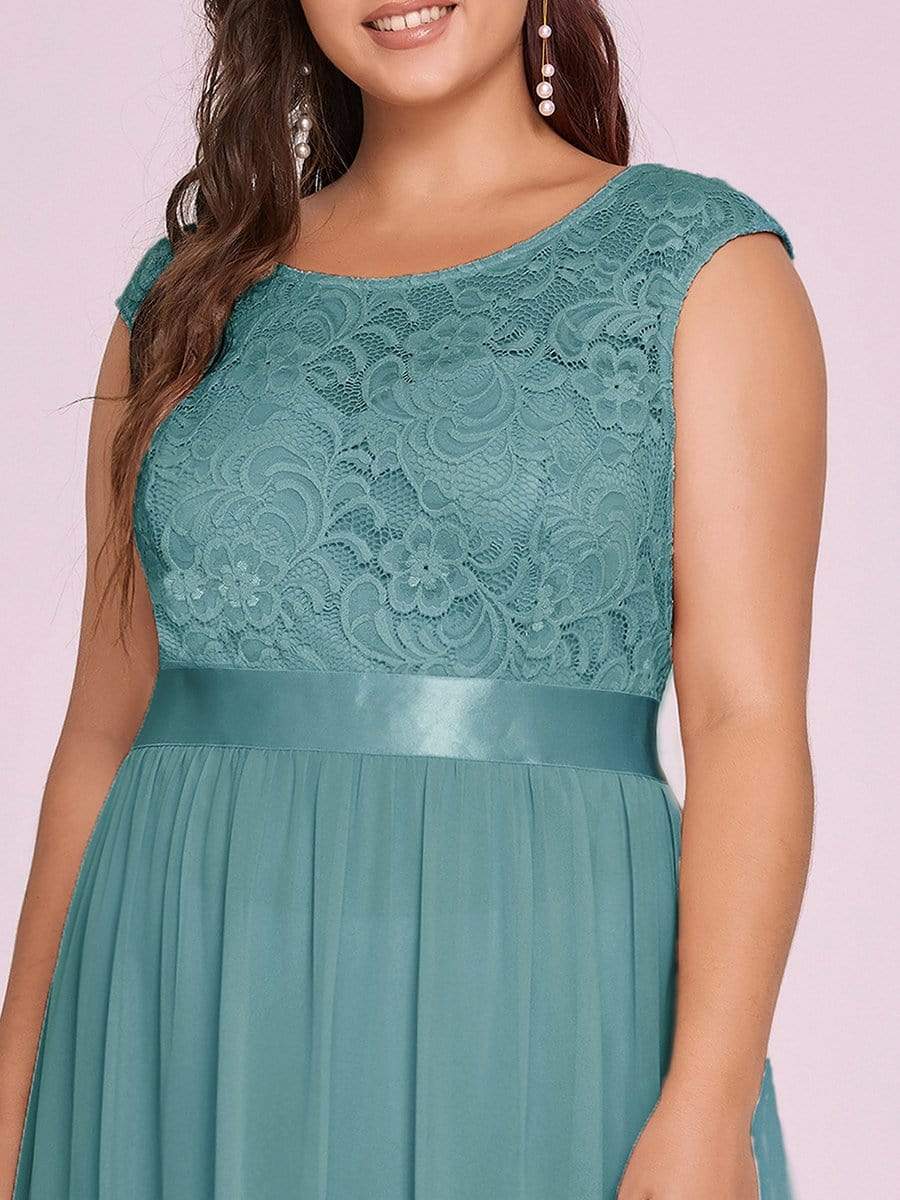 Plus Size Classic Round Neck V Back A-Line Chiffon Bridesmaid Dresses with Lace #color_Dusty Blue