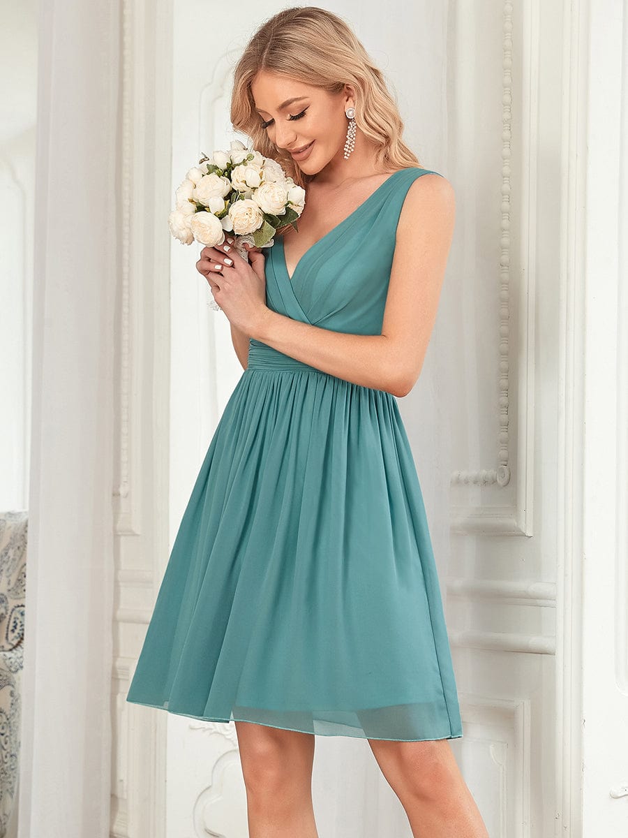 Knee-Length Chiffon Bridesmaid Dresses for Women with V-Neck #color_Dusty Blue