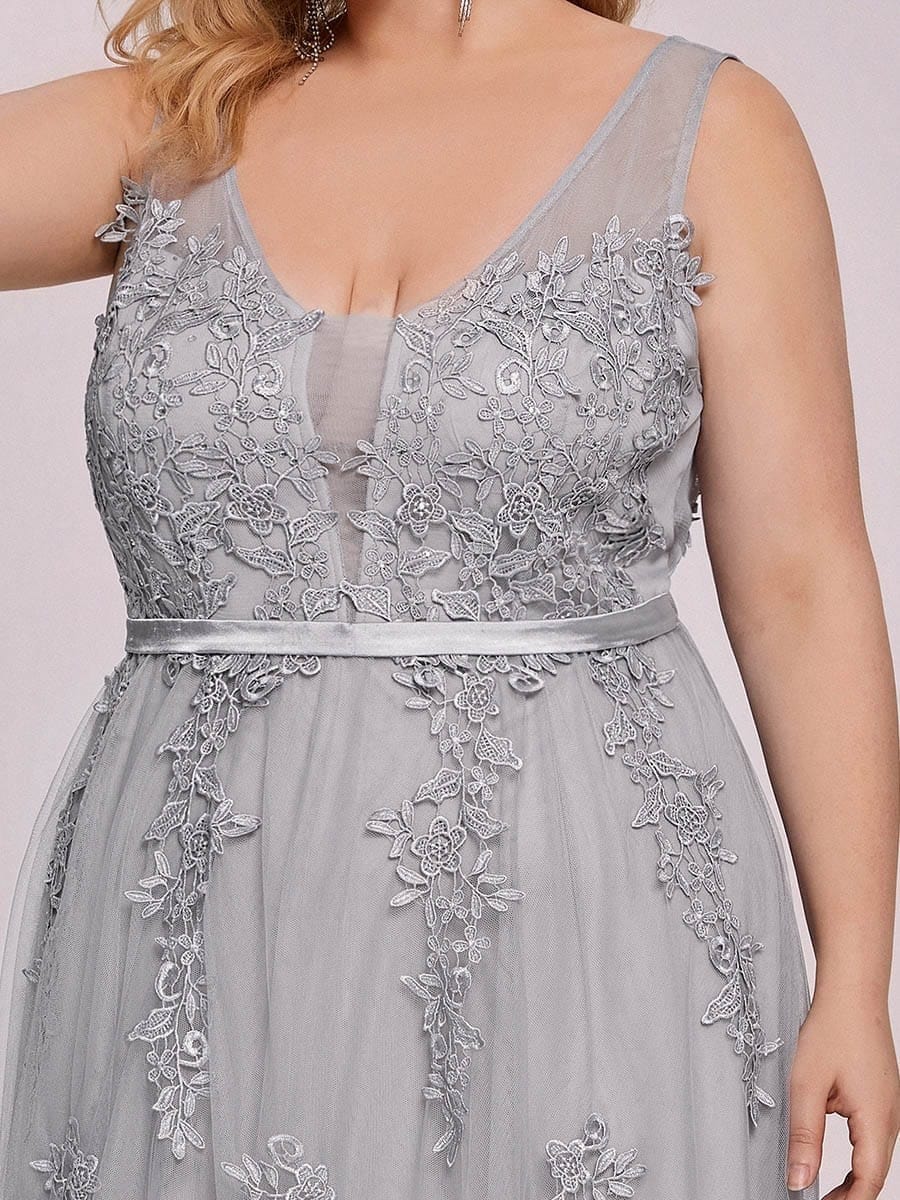 Plus Size Elegant Sleeveless Applique Flowy Tulle Evening Dress #color_Grey