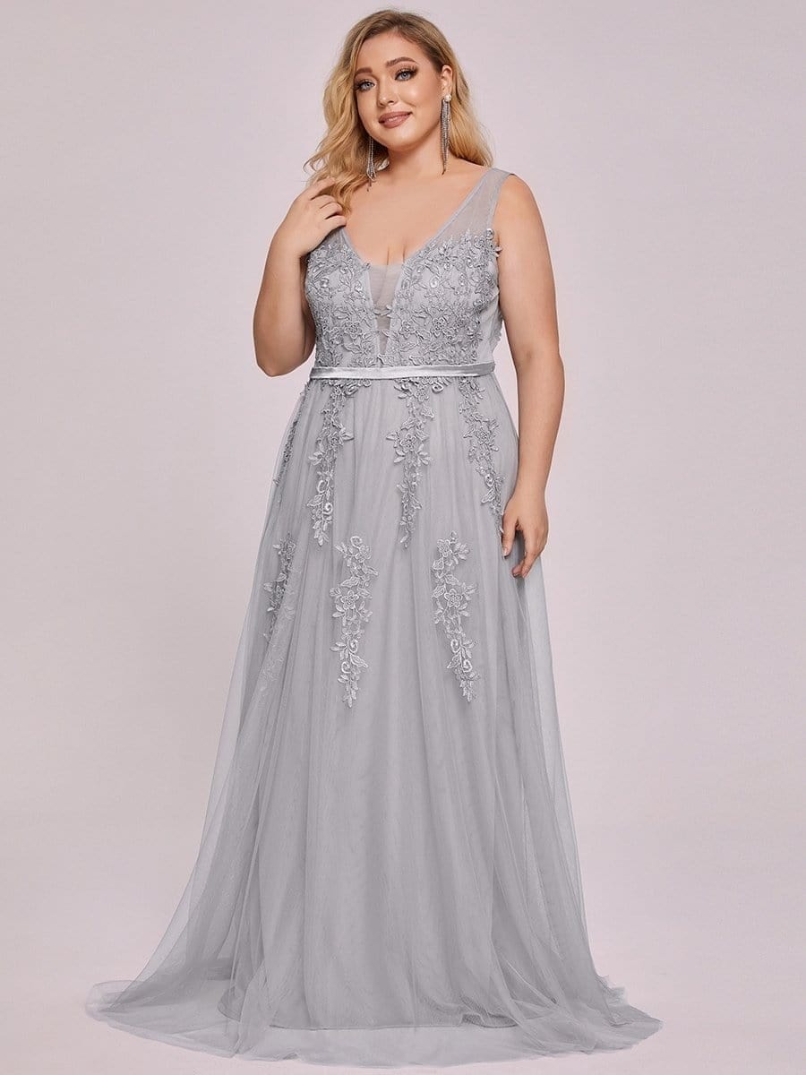 Plus Size Elegant Sleeveless Applique Flowy Tulle Evening Dress #color_Grey