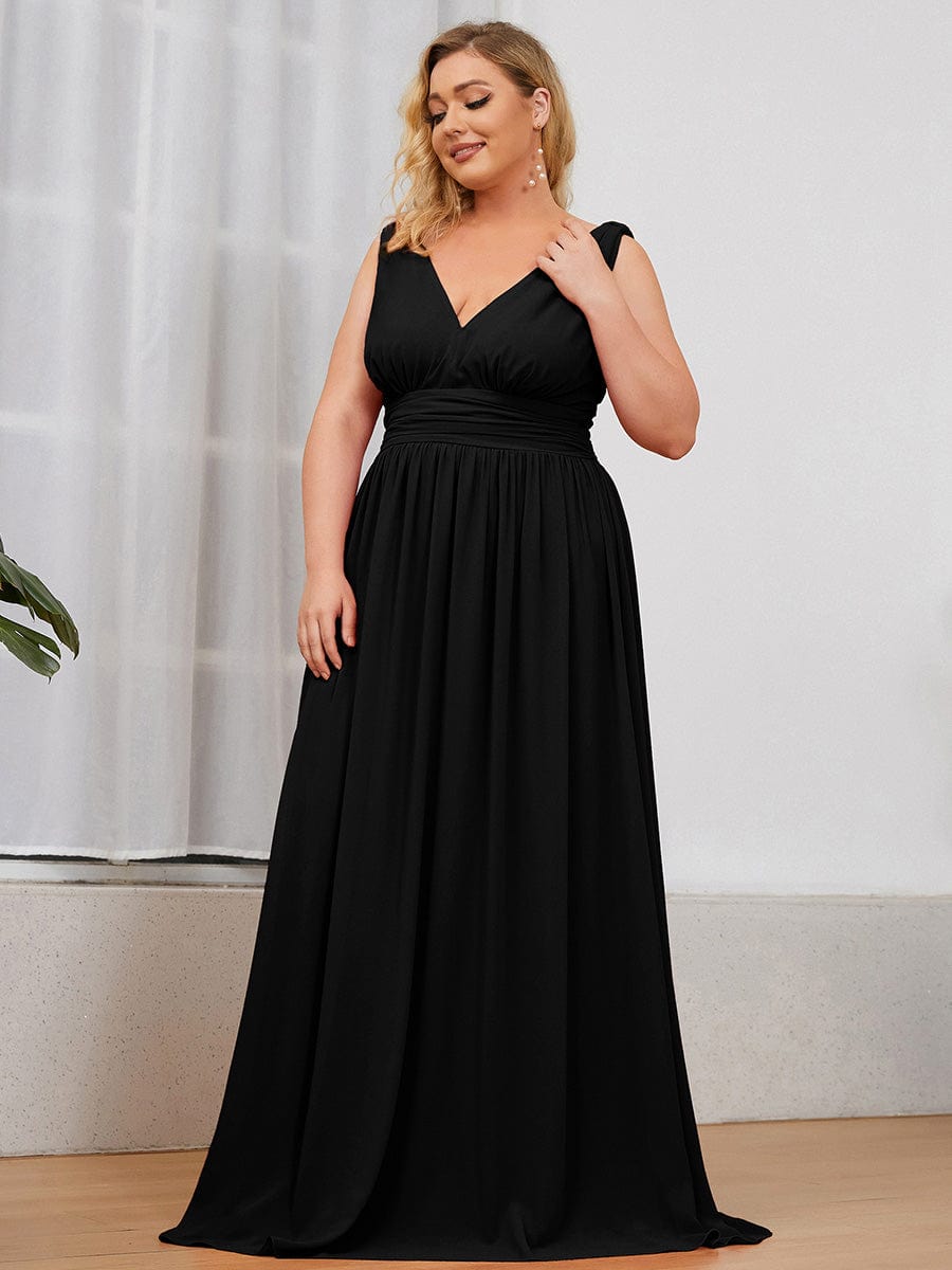 Plus Size Sleeveless V-Neck Chiffon Maxi Bridesmaid Dress #color_Black