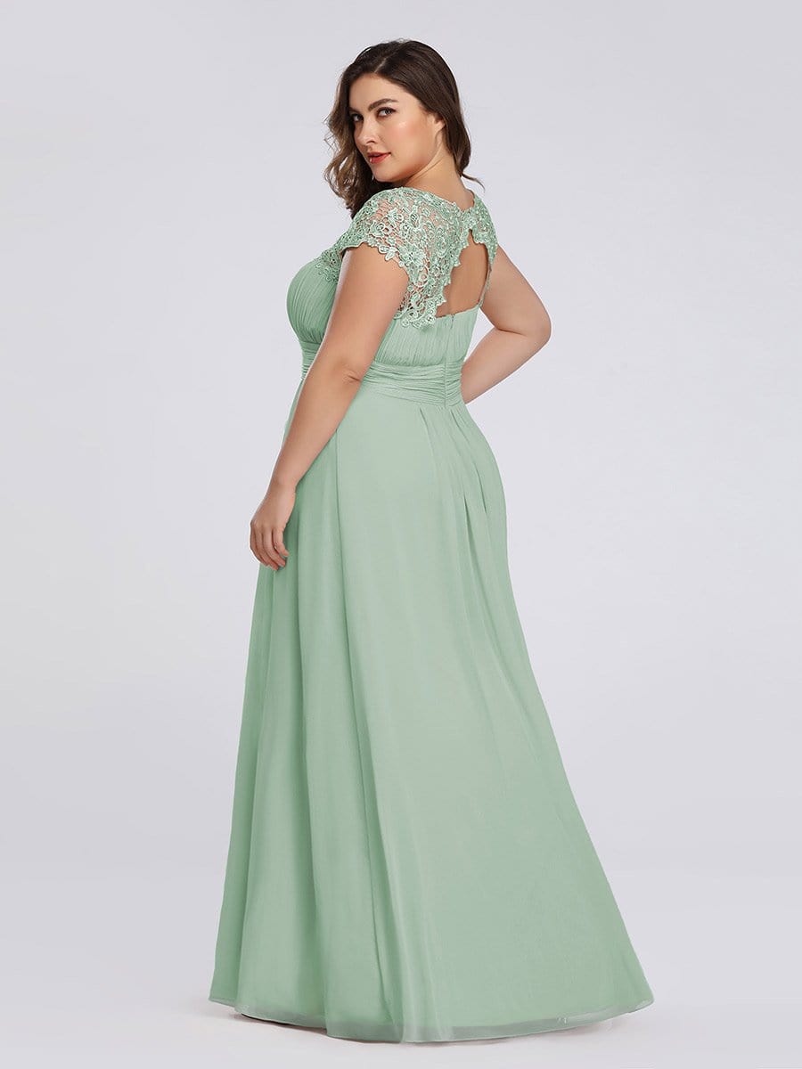 Plus Size Lace Cap Sleeve Elegant Maxi Bridesmaid Dress #color_Mint Green