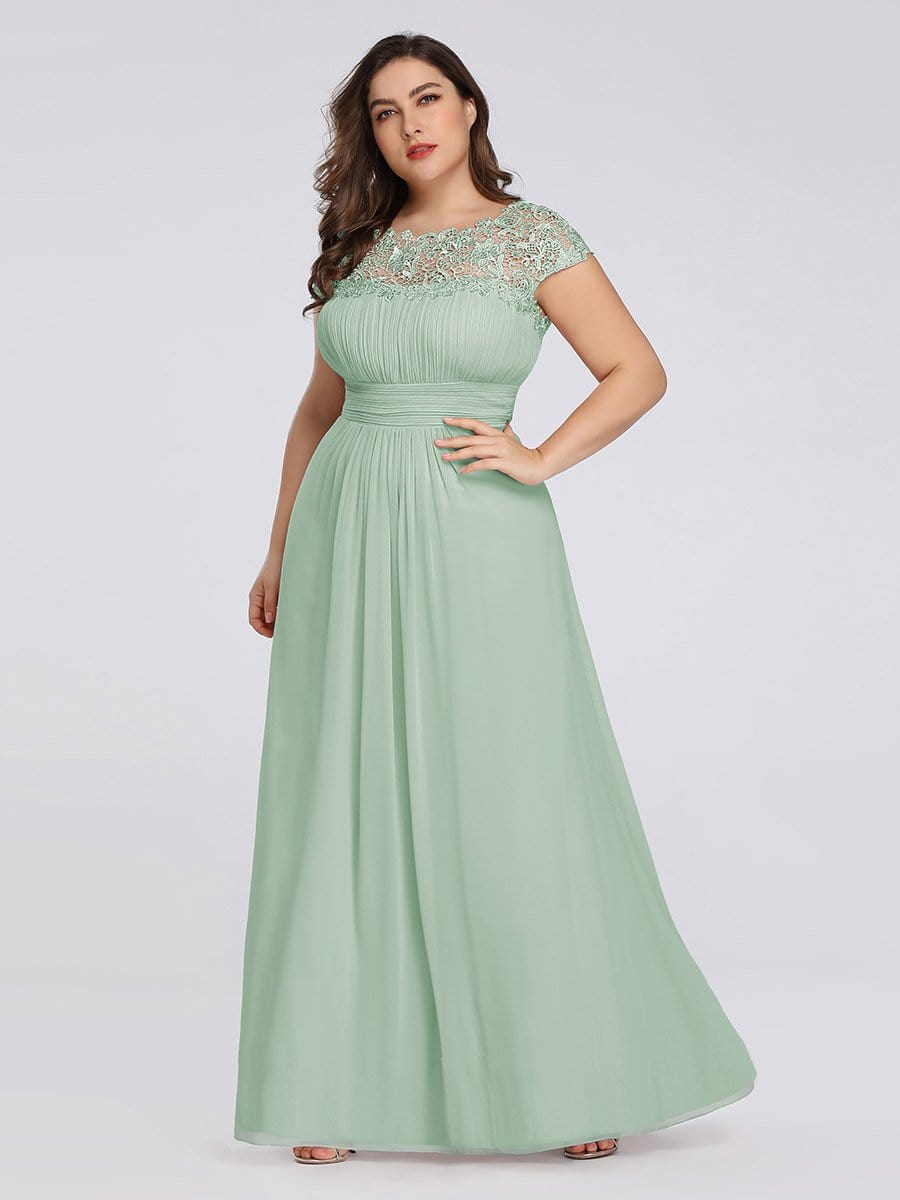 Plus Size Lace Cap Sleeve Elegant Maxi Bridesmaid Dress #color_Mint Green