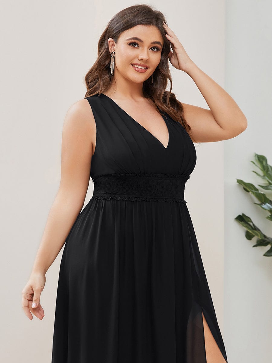 Plus Size V-Neck Sleeveless Pleated Chiffon Bridesmaid Dress with Slit #Color_Black